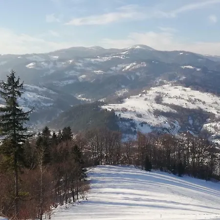 U Joli アパート *